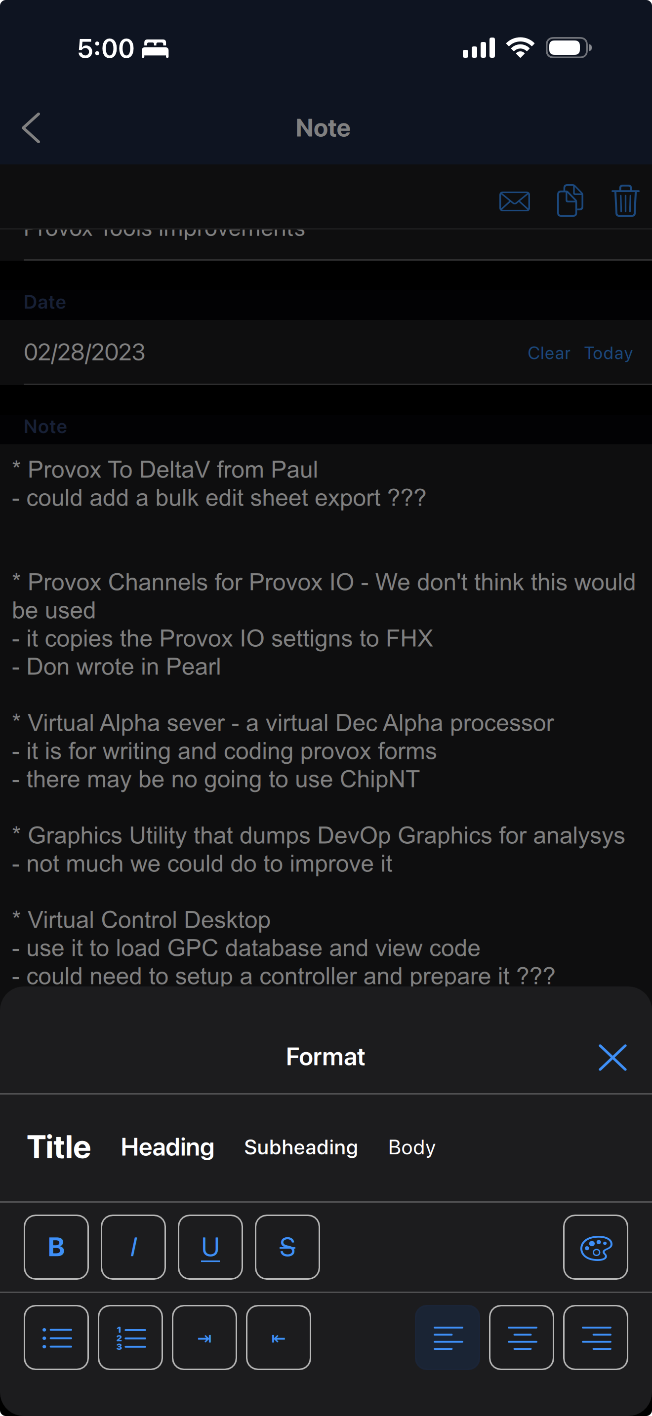 Project Notes iOS note editor in dark mode with formatting controls.